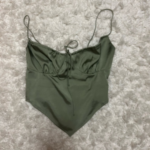 LELIS green spaghetti strap top - Picture 1 of 3